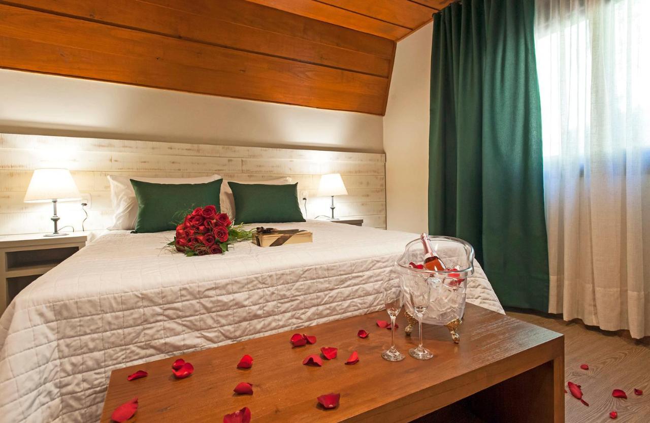 Hotel Fioreze Chales Грамаду Экстерьер фото