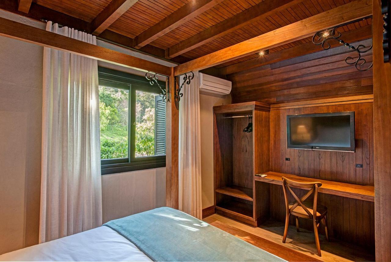 Hotel Fioreze Chales Грамаду Экстерьер фото